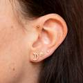 boucle d'oreille croissant de lune vue portée