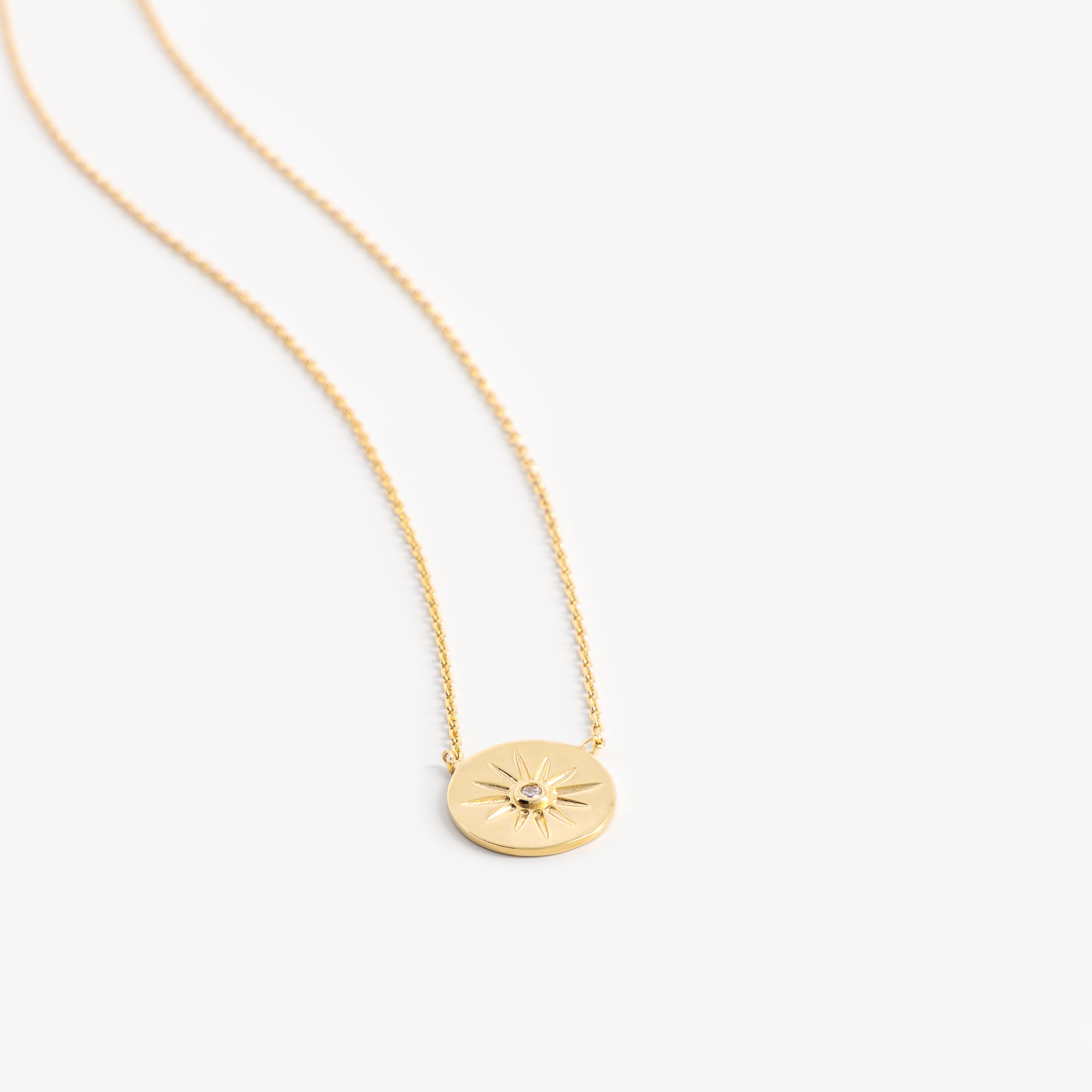 Collier pendentif rond plaqué or
